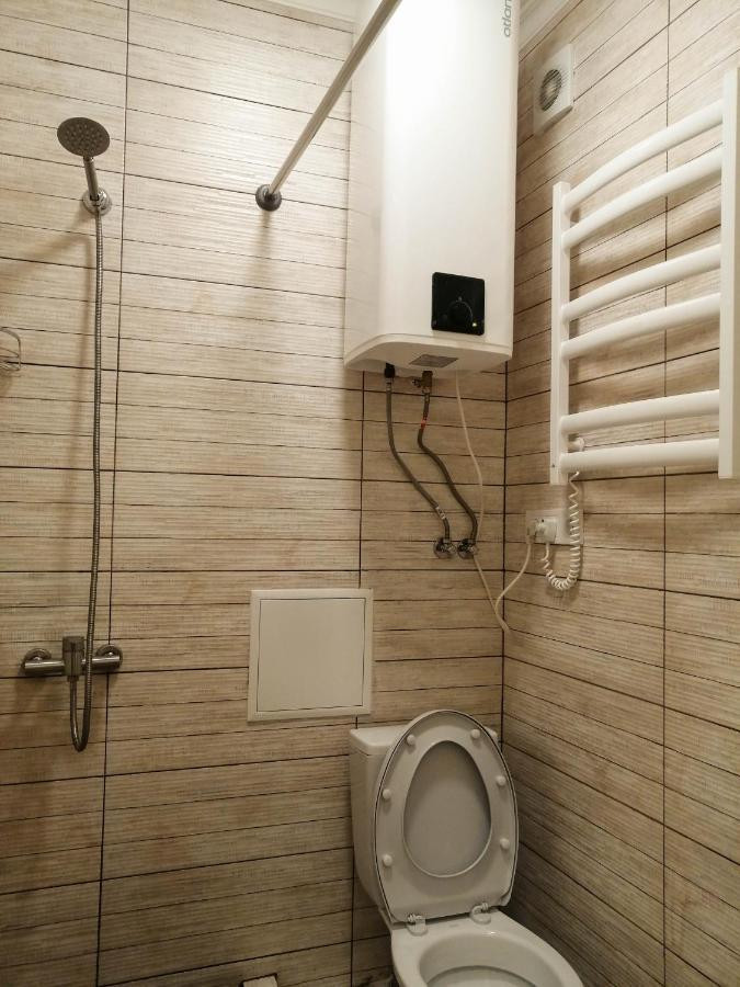 Світло Цілодобово Apartments In The City Center Lvov Exteriér fotografie